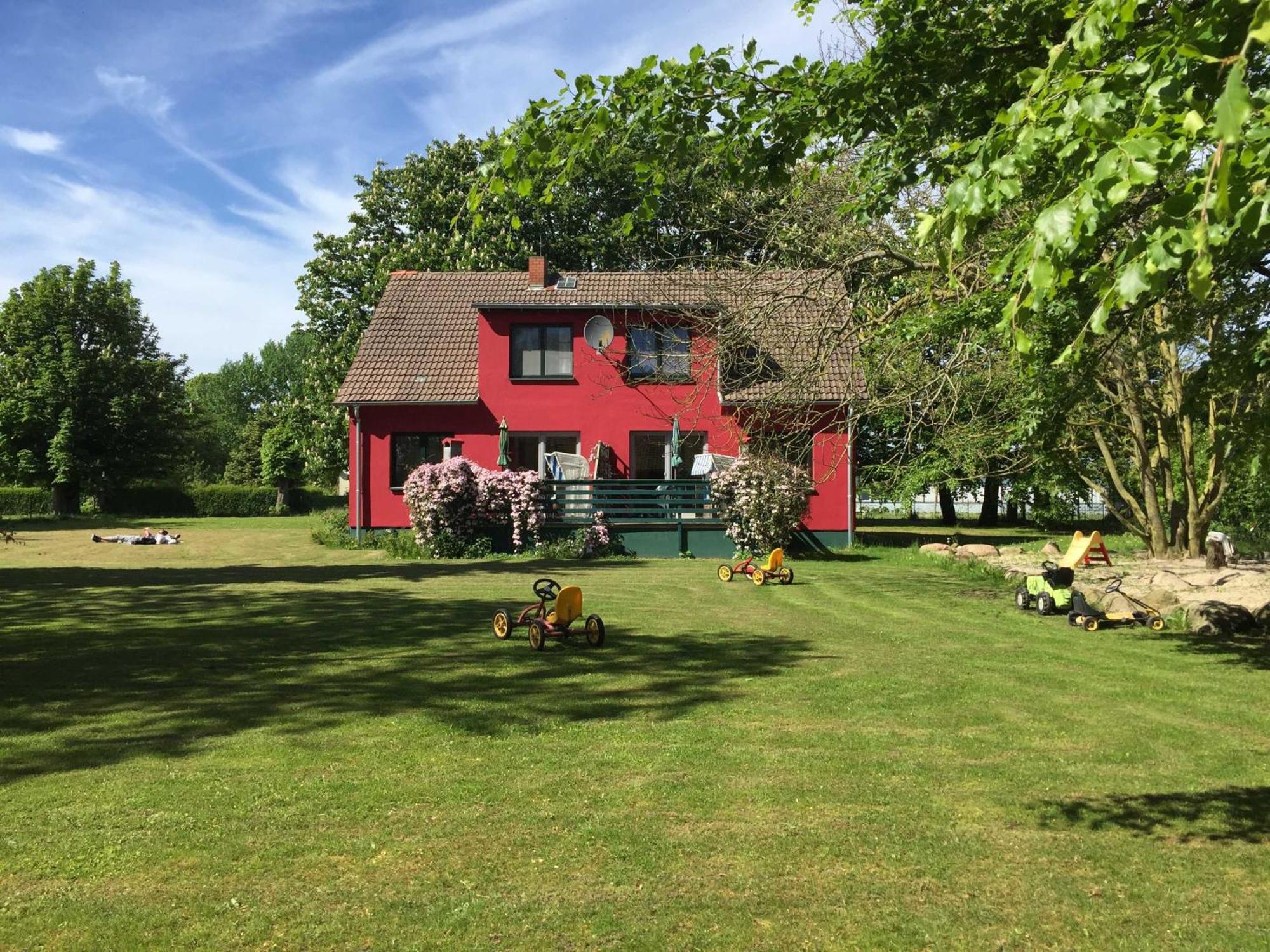 Ferienhaus 1 _ Ferien Im Gutspark Mattchow Luaran gambar